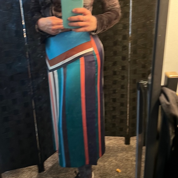 Loft Skirt Petite Multi Color Size 2. EUC. - Picture 4 of 17